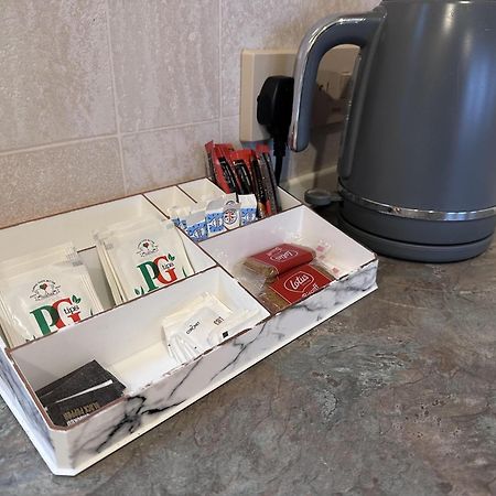 Captivating 2-Bed Static Caravan In Holyhead Llanfachraeth エクステリア 写真