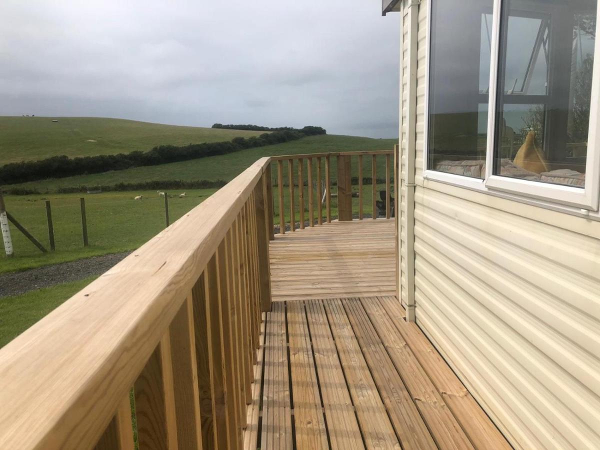 Captivating 2-Bed Static Caravan In Holyhead Llanfachraeth エクステリア 写真