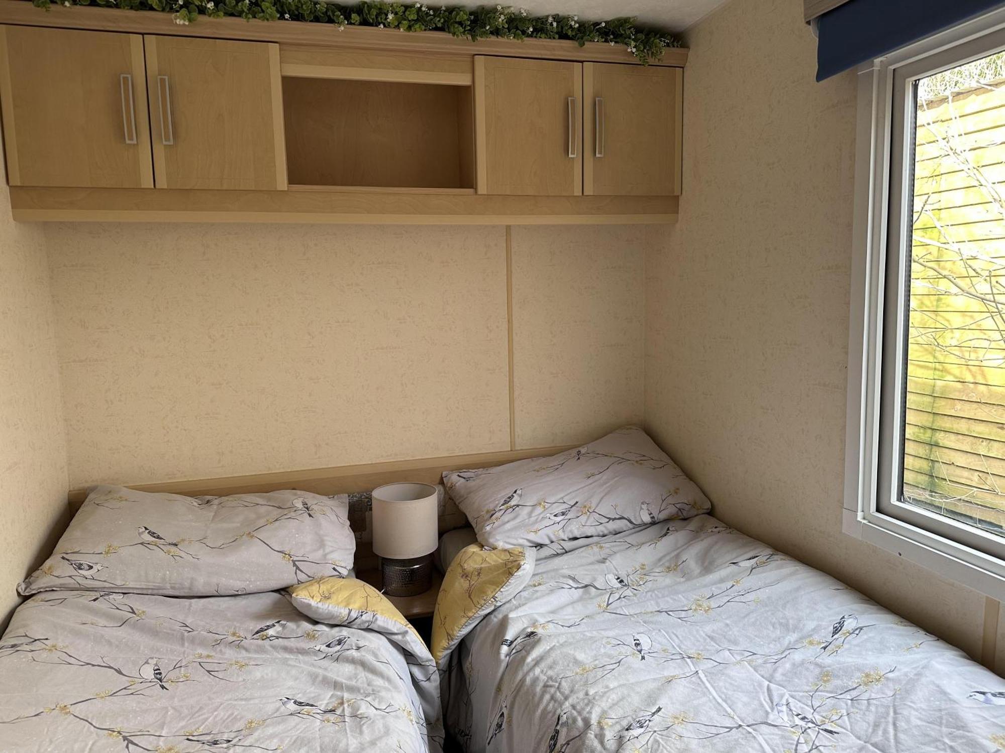 Captivating 2-Bed Static Caravan In Holyhead Llanfachraeth エクステリア 写真